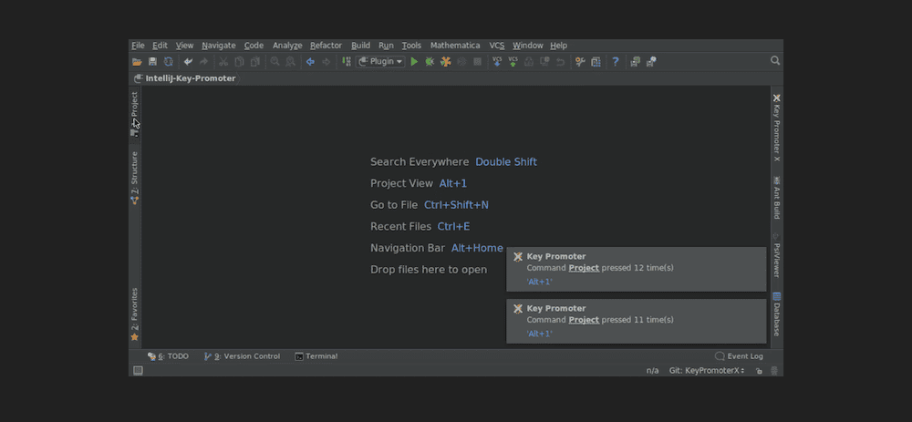 Una finestra dell'interfaccia di PhpStorm, che mostra una serie di opzioni per trovare file e progetti insieme alle scorciatoie corrispondenti. Ci sono due notifiche nell'angolo in basso a destra con il formato di