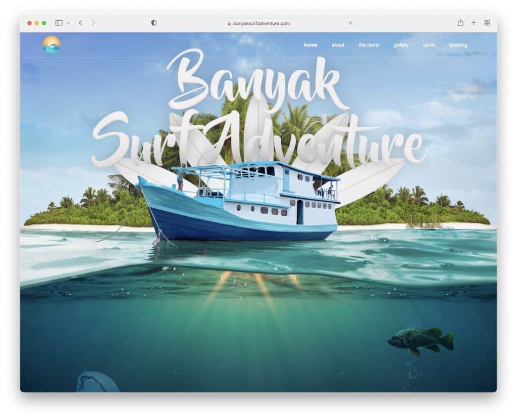 banyak petualangan berselancar satu halaman situs web