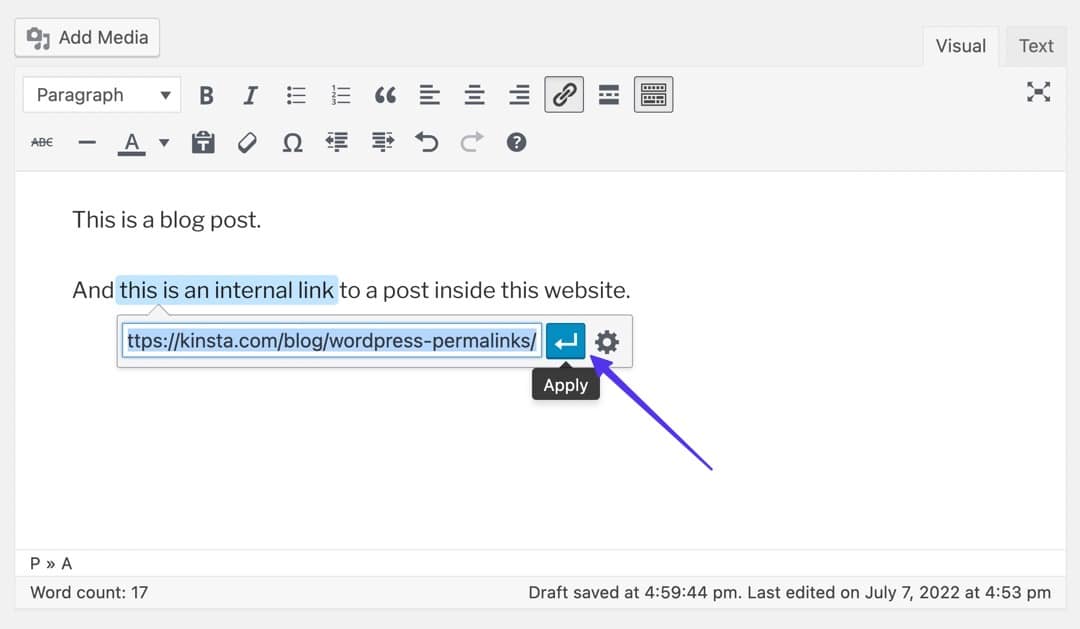 teks yang disorot di WordPress, lalu klik tombol terapkan biru untuk menambahkan tautan