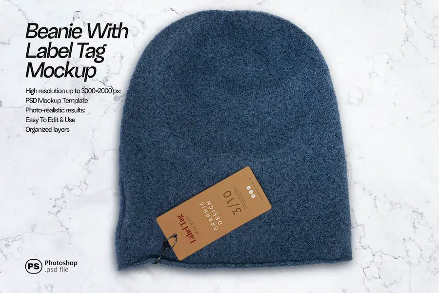 Beanie dengan Label Tag Mockup -