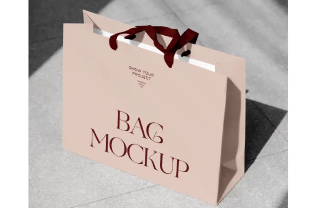 Tas Belanja di Street Mockup -