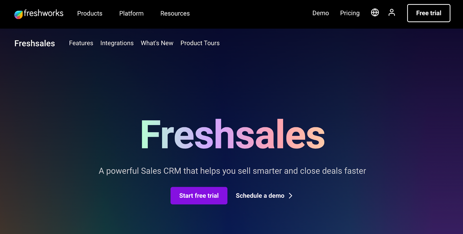 Freshsales 来自软件公司 Freshworks，是一款 CRM，其设计强调可用性而不影响功能。