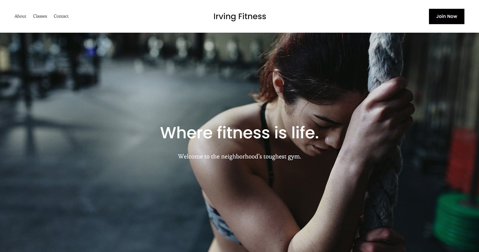 Imagine cu Irving, un șablon Squarespace care oferă un design de site web de sală de sport bogat în funcții.