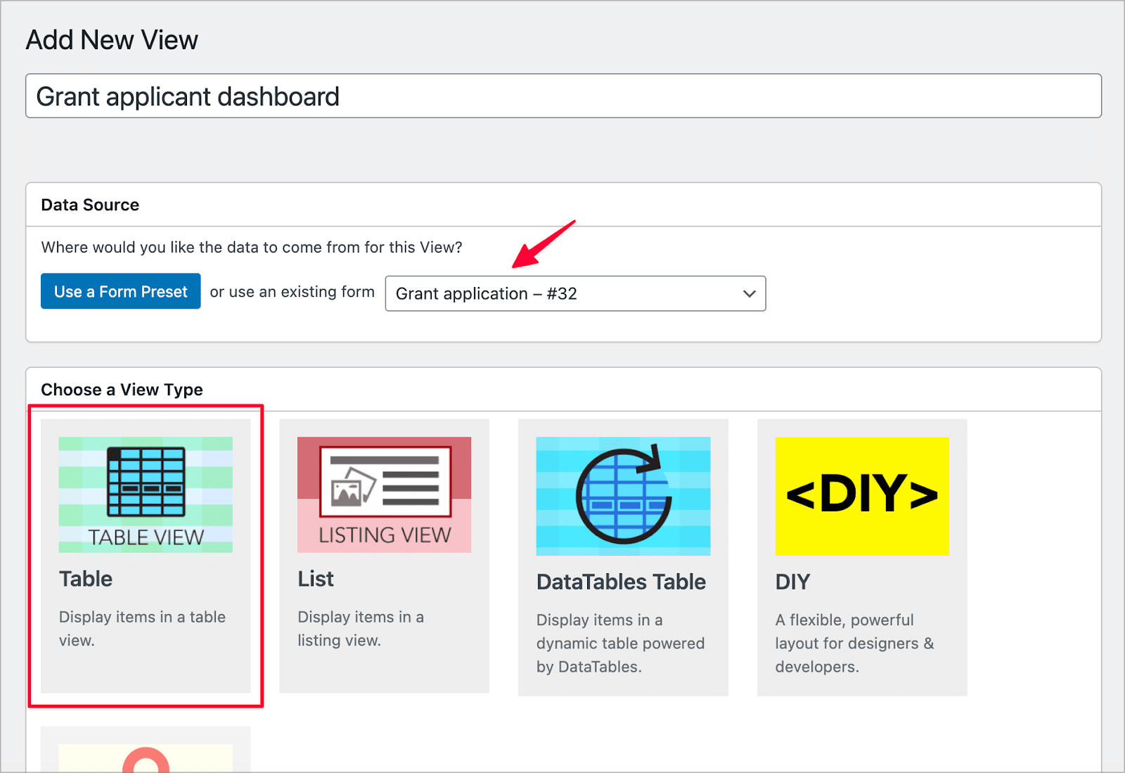 Layar pembuatan Tampilan di WordPress; ada panah yang menunjuk ke kolom dropdown berlabel 'Sumber Data'.