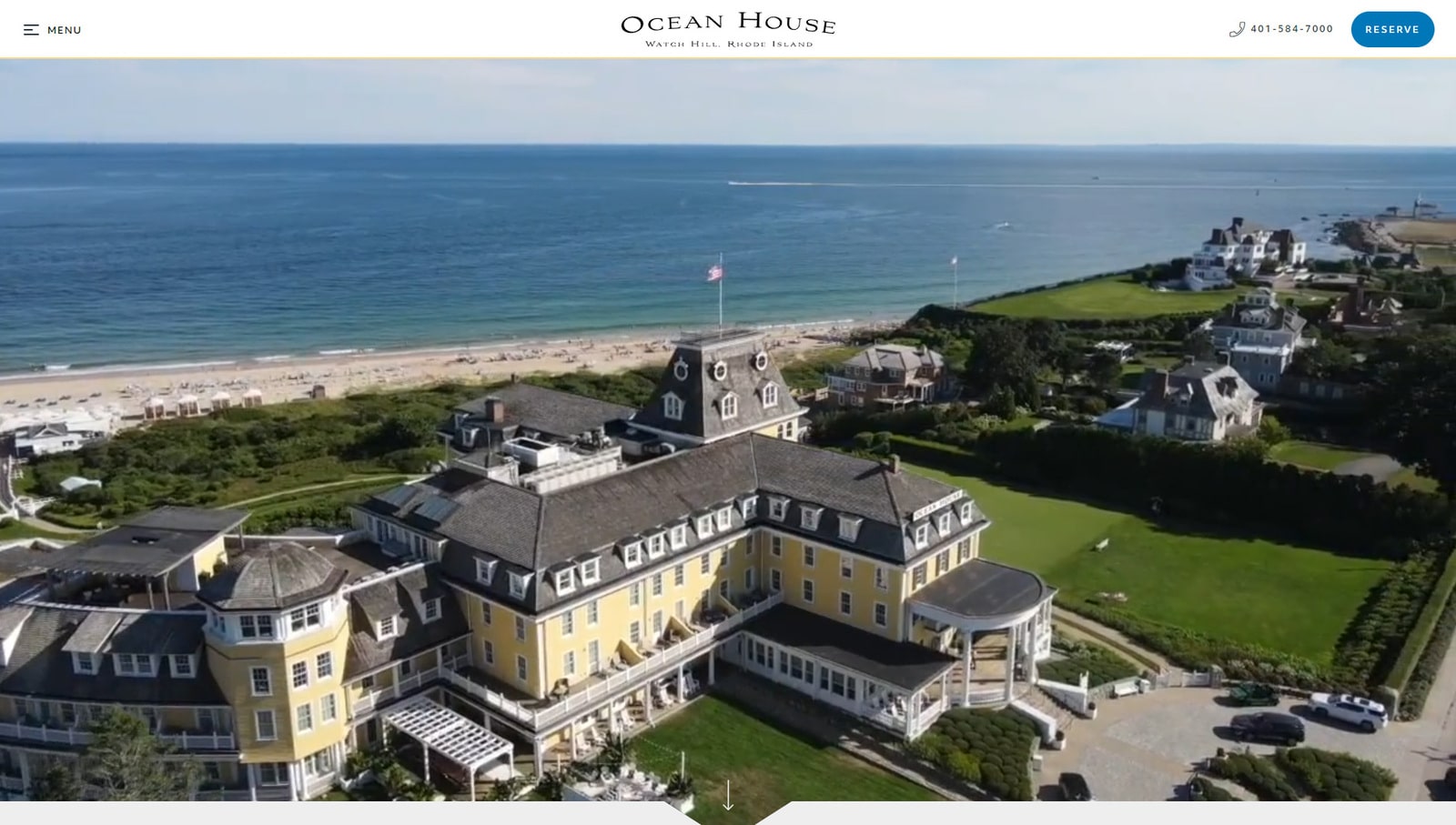 Imagem da Ocean House, um site responsivo de hotel cinco estrelas com páginas de bem-estar e ofertas de eventos especiais.