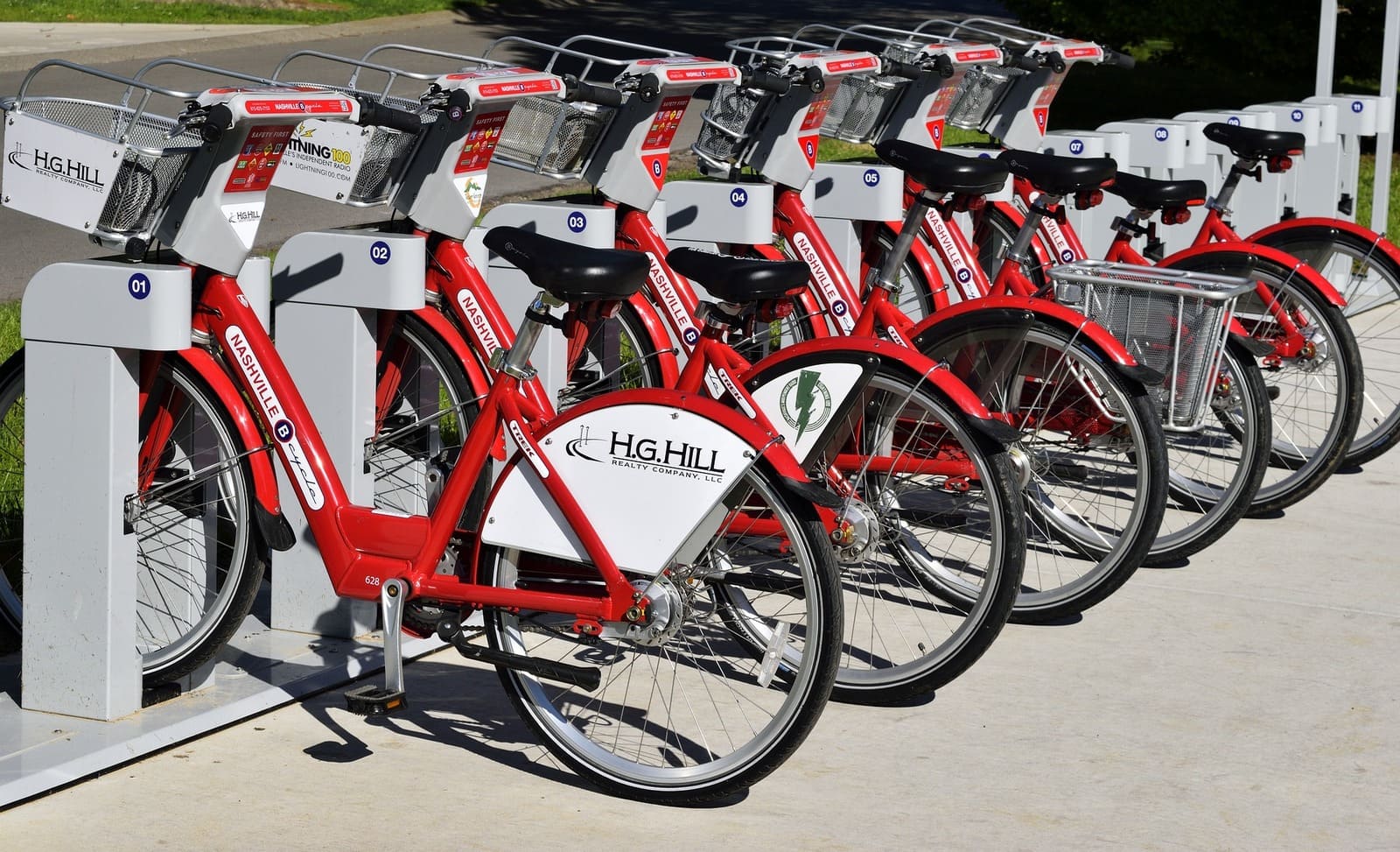 Figura del noleggio gratuito di biciclette, uno dei servizi più apprezzati nelle camere d'albergo.