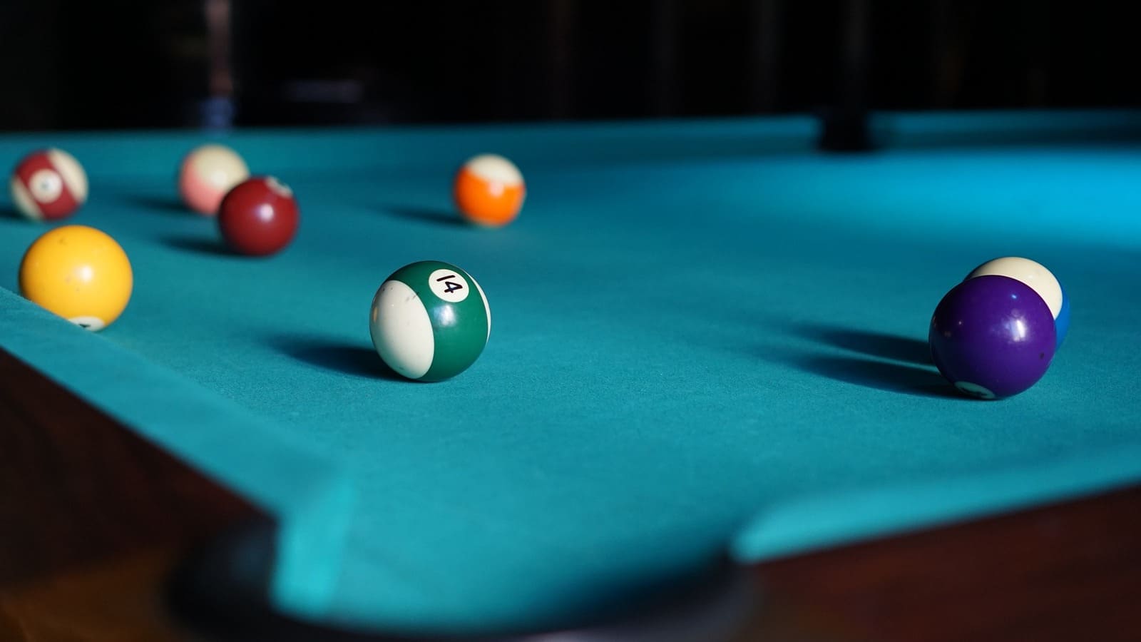 Illustration d'une table de billard, un équipement hôtelier créatif & insolite.