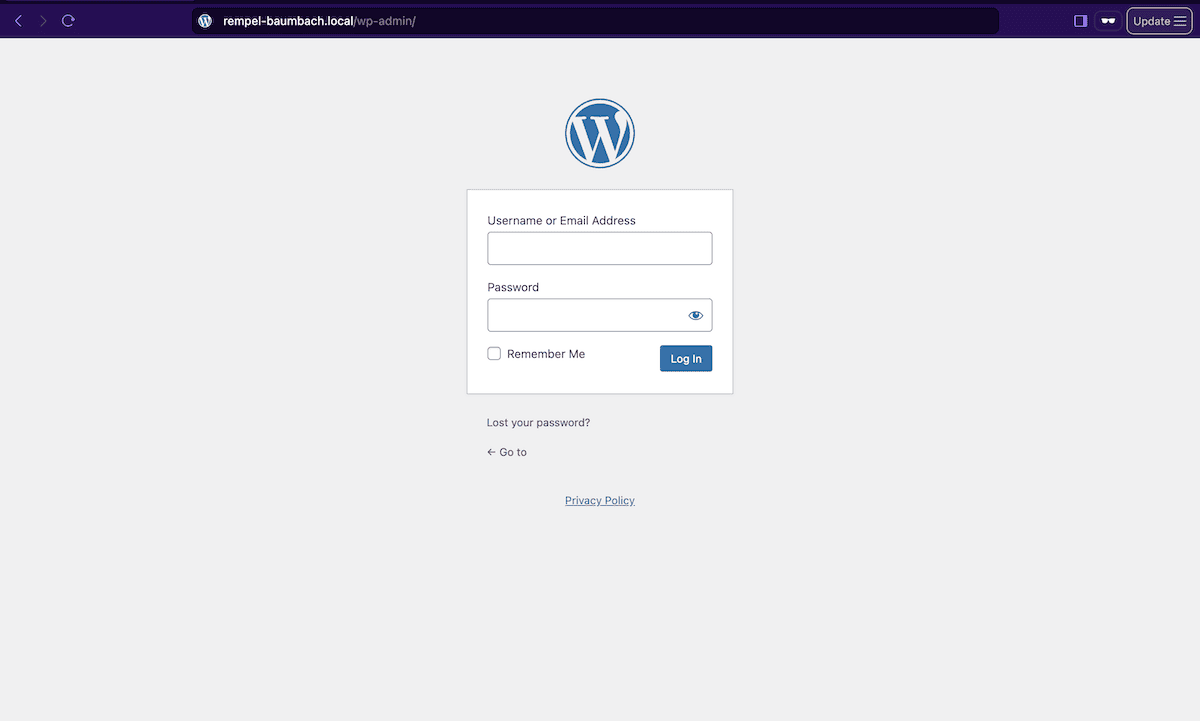 WordPress 登录屏幕，在浏览器标头中显示 URL。