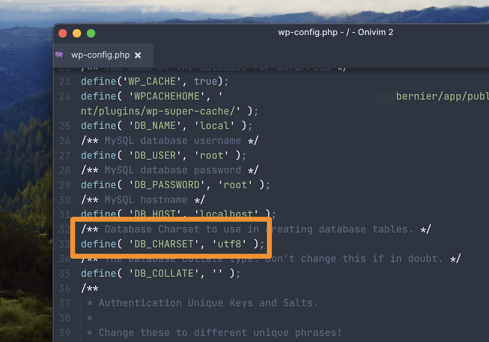 ملف wp-config.php مع تمييز إعدادات ترميز الأحرف.